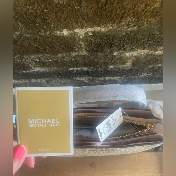 NWT MICHAEL KORS Trisha logo crossbody bag in pink - Picture 11 of 16